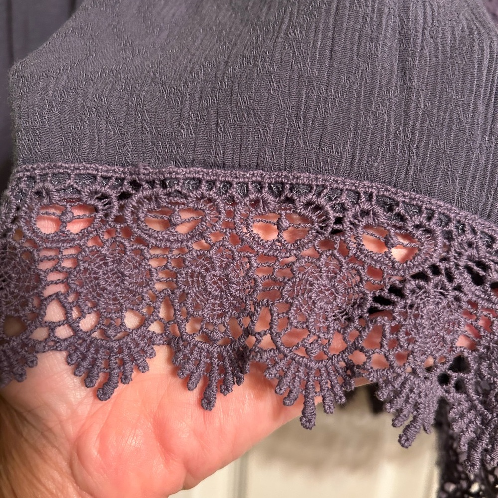 Knox Rose Lace Trim Blouse - Picture 2 of 7